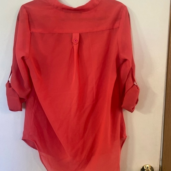 ALLOY apparel, large, salmon, high, low convertible sleeve top - Picture 2 of 4